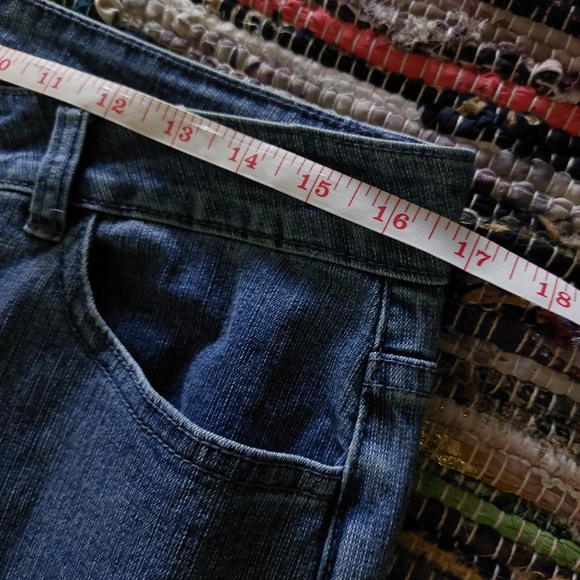 Soft Surroundings Silky Floral Beaded Blue Purple Soft Denim Cropped Jeans Pants - Picture 12 of 16